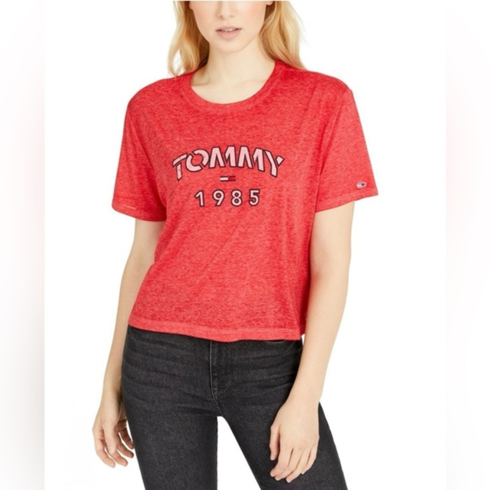 Tommy Hilfiger NWT TommyJeans Red T-shirt, with Tommy logo and flag - size XL.